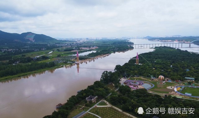 航拍江西省吉安市吉水墨潭桃花岛景区