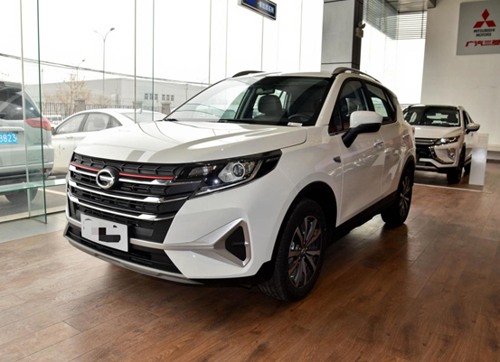 8万级小型suv?来看新宝骏rs-3/吉利缤越/广汽传祺gs3三车对比