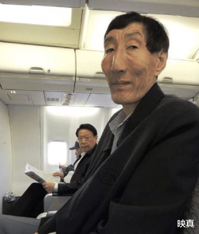 世界第一高鲍喜顺,不听医生劝阻生孩子,儿子10岁时身高1.6米