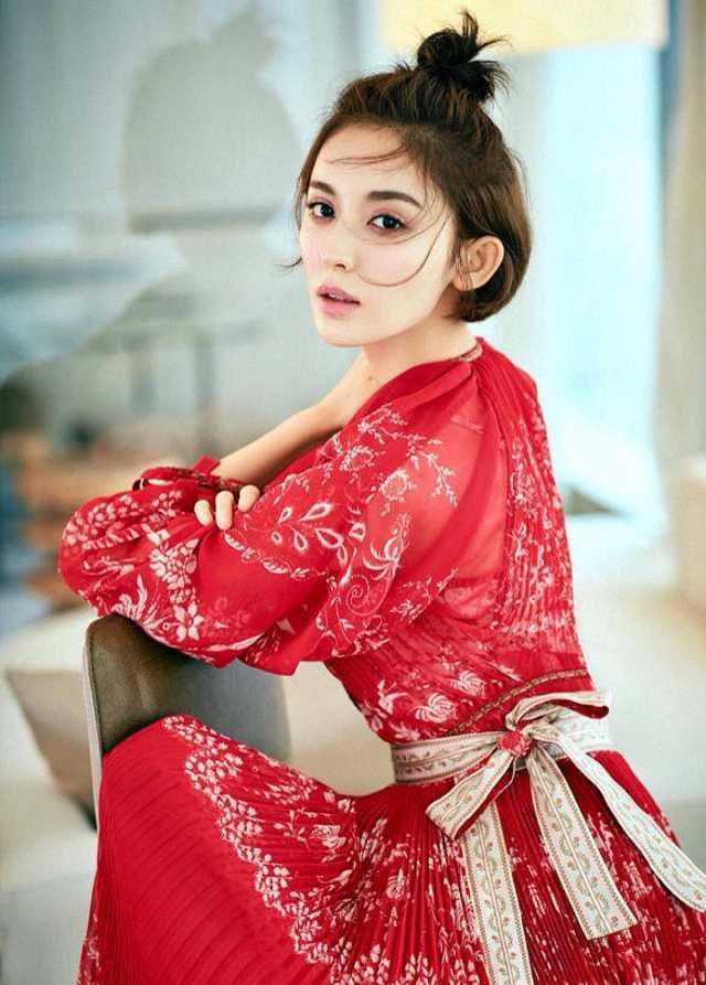古力扎娜壁纸!我感觉我是来人间凑数的.