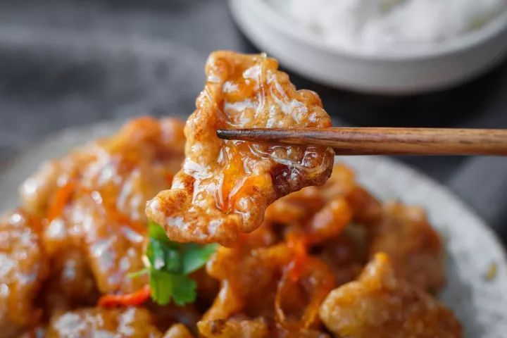 在东北必吃硬菜,酸香扑鼻的锅包肉!