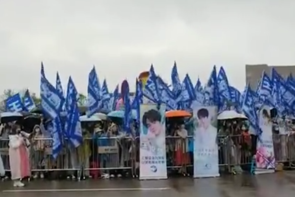 五四晚会嘉宾曝光,王俊凯粉丝应援已到场,另有2对热门