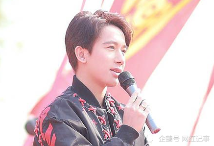 老夫的少女心主播昵称:李明霖(神曲铁锤)真实姓名:李明霖直播平台