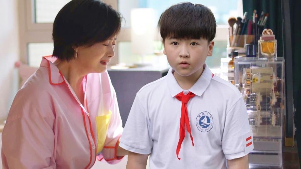 希望通过女儿脱贫致富,本质上都是在压榨孩子,孩子希望上翰林中学吗?