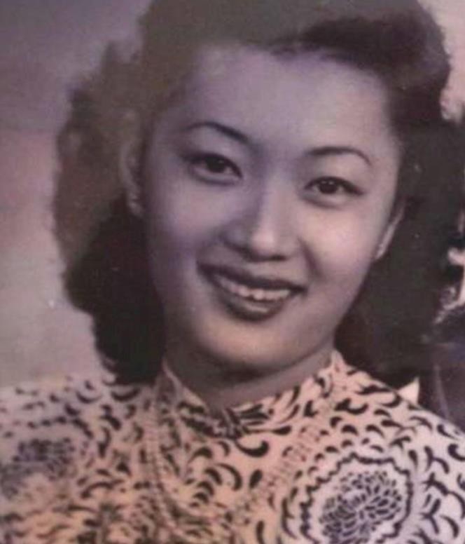 白富美孔令仪带一飞机嫁妆下嫁贫穷男终以悲凉收场