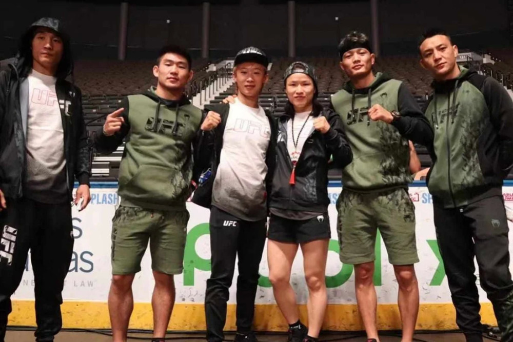 ufc大战除了张伟丽还有三名中国勇士,武林笼中对无愧mma黄埔军校