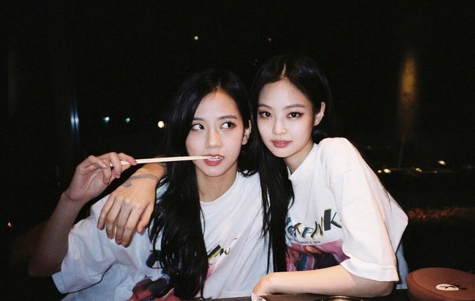 头像|jennie/jisoo 打波j