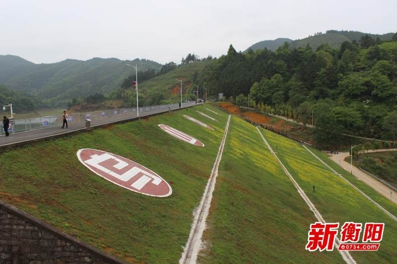 祁东白鹤街道人口_祁东一中图片