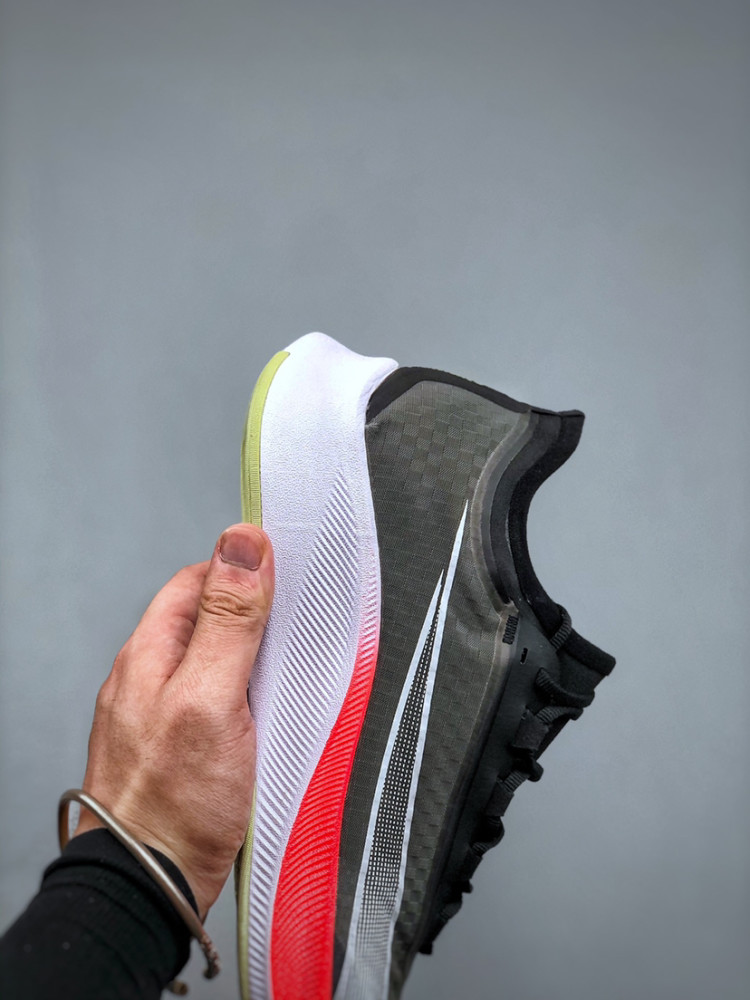 耐克nikezoomfly3马拉松透61登气69跑鞋