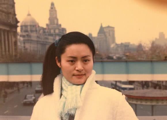 她在80年代红极一时,唱歌超过毛阿敏,韦唯,如今却沦落