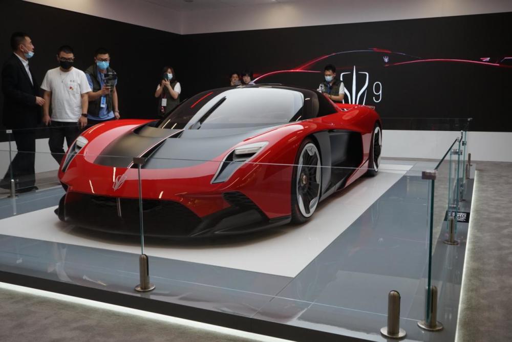 红旗s系列首款车型亮相上海车展 红旗s9不容小觑