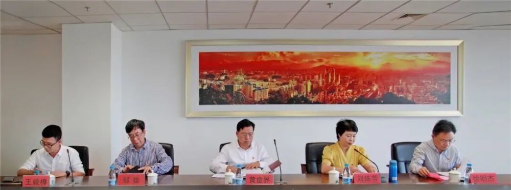 徐明杰任泉州五中书记,校长