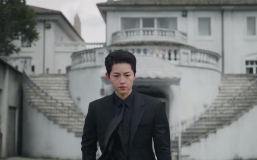 《文森佐|电视剧简介|宋仲基|全汝彬|玉泽演|tvn|朴周亨|文森佐