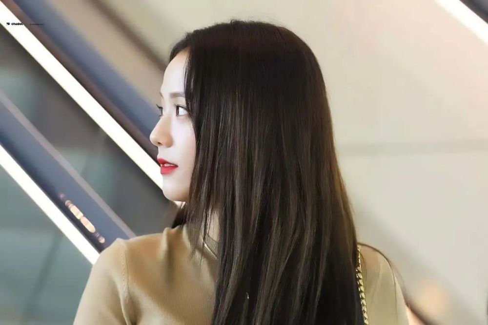 那些年错过的美图酥肉cp|同框图金智秀jisoo|白衣秀 干练 纯洁金