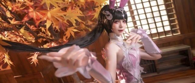 " 出镜: 沁沁 妆娘: 十四 摄影: 小流年 后期: 半山 排版: 小菊花