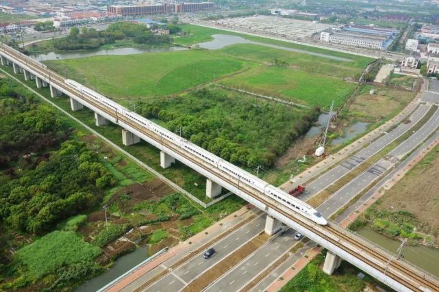 明确岳长衡城际铁路是"十四五"期间重点规划研究的一条铁 .