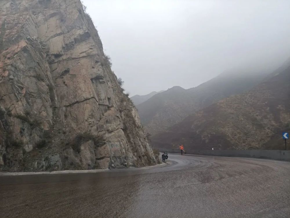 风雾雨闯雁门关,雪上加霜,车坏搭车进朔州-黄河行(6)