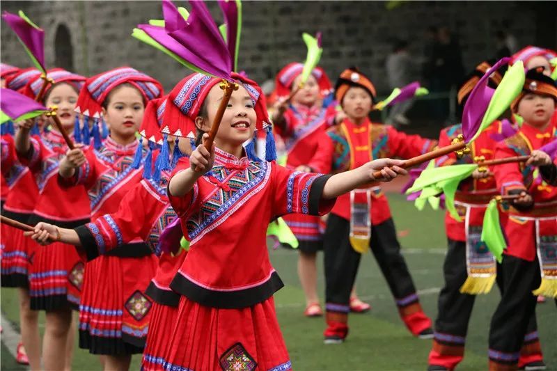 玉屏印山民族小学举办首届体育艺术节