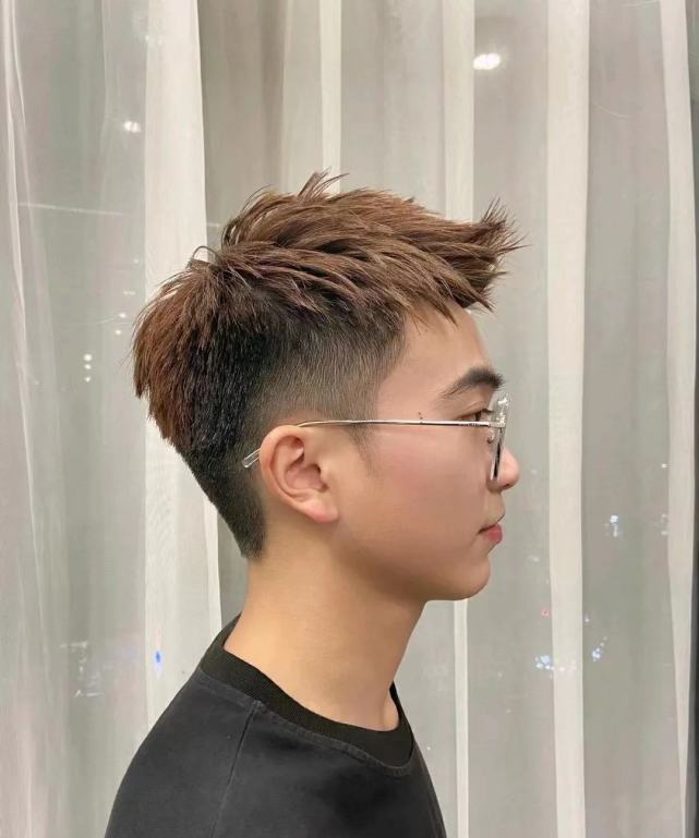 五一流行男发推荐,帅的像整容,时尚有型真精神