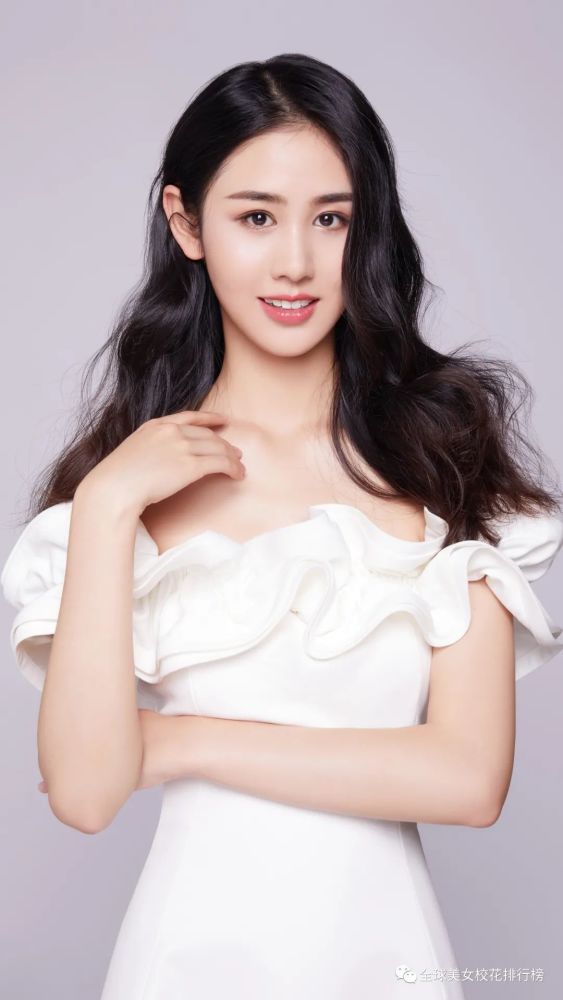 南京理工大学美女万禹涵