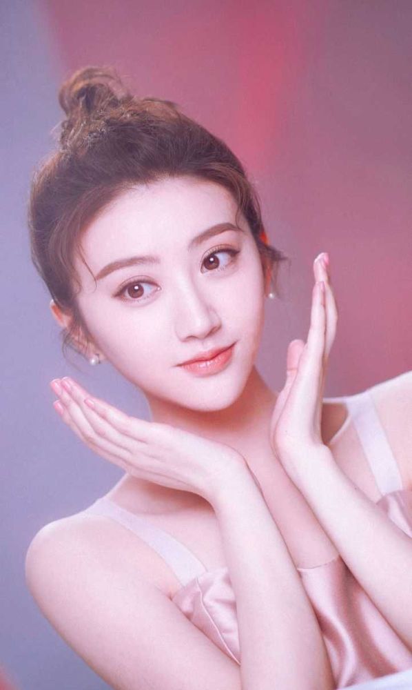 景甜高清壁纸!我怀疑我是来人间凑数的.