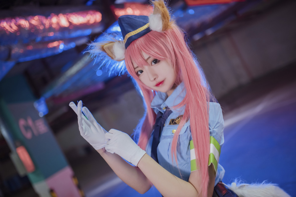 《fgo》——玉藻前女警cosplay