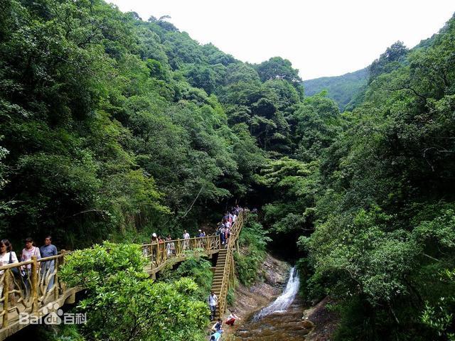 永泰县荣获"中国天然氧吧"称号,拥有三个国家级风景旅游区