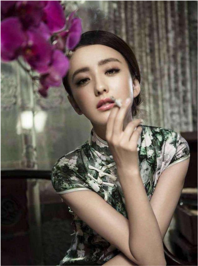 10名旗袍女明星,赵丽颖刘亦菲上榜,最美的她已经离世无人能超越