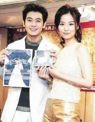 带你看看:林心如穿连体泳衣秀"奶妈身材",前男友一个比一个帅气