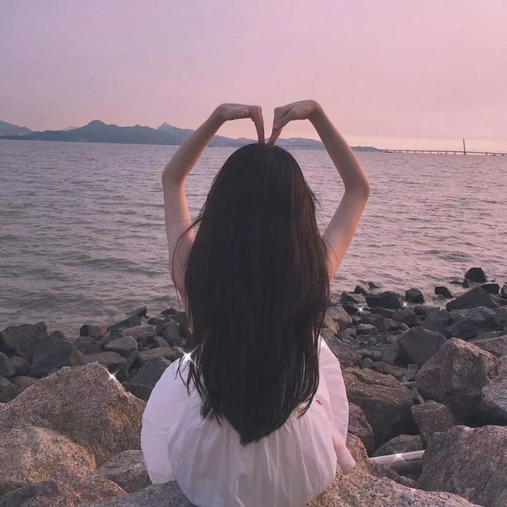 女生头像丨"谁都没规定,一朵花要长成向日葵或玫瑰"