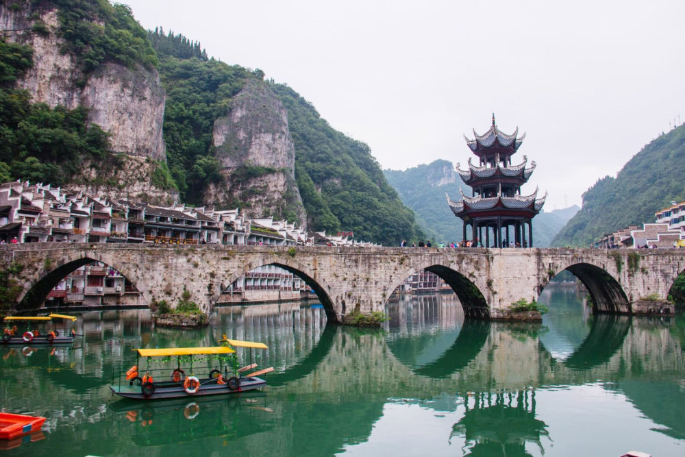 贵州镇远古镇已有两千多年,如今已成5a级景区,坐高铁如何抵达?