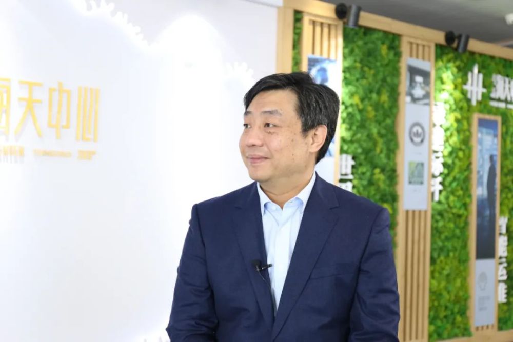 王宇董事长_王宇跳高图片