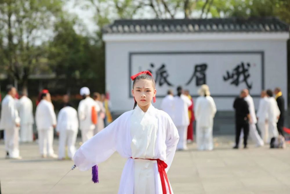 弘扬中华优秀传统文化第三届峨眉武术传承大会暨峨眉武术祭祖仪式隆重