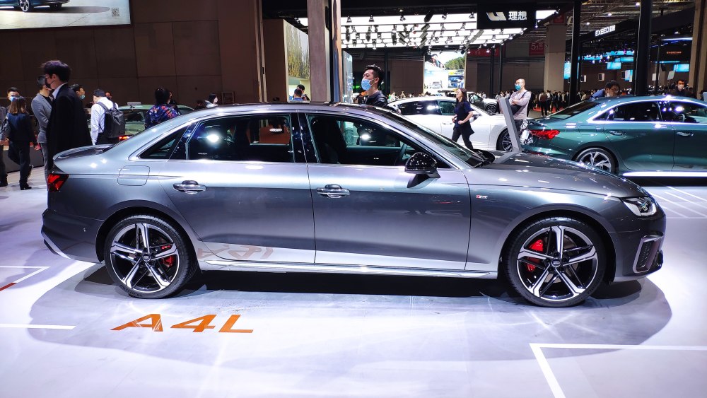 奥迪a4l新车2021款图片,奥迪a6l新车2021款图片 2021年上海国际车展:新款奥迪a4l实车