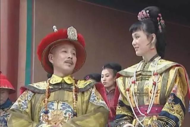 康熙王朝中容妃被惠妃罚去刷马桶为何康熙不阻止
