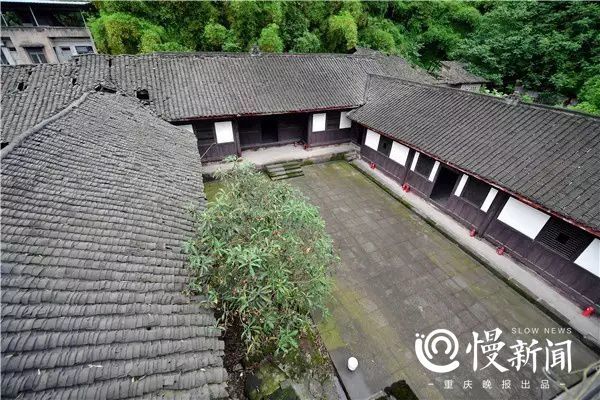 位于重庆市九龙坡区铜罐驿镇陡石塔村1社周家大院,这里也是四川省委第