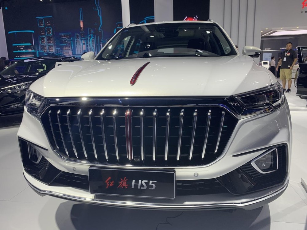 红旗品牌首款suv,红旗hs5不是靠情怀,还有"硬实力"
