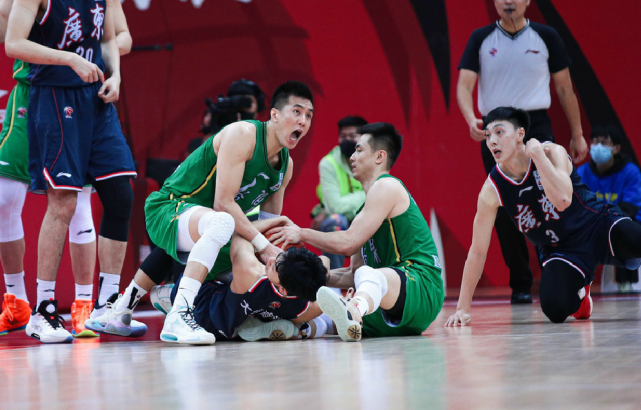 cba总决赛前瞻:广东vs辽宁——外卖仔挑战大师兄