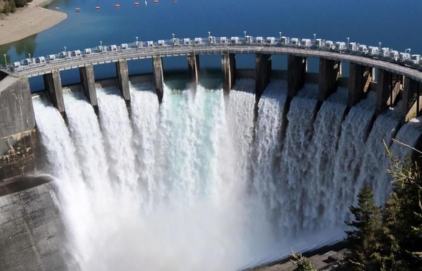 埃及阿斯旺大坝,将世界第一长河尼罗河拦腰截断,真是宏伟壮观