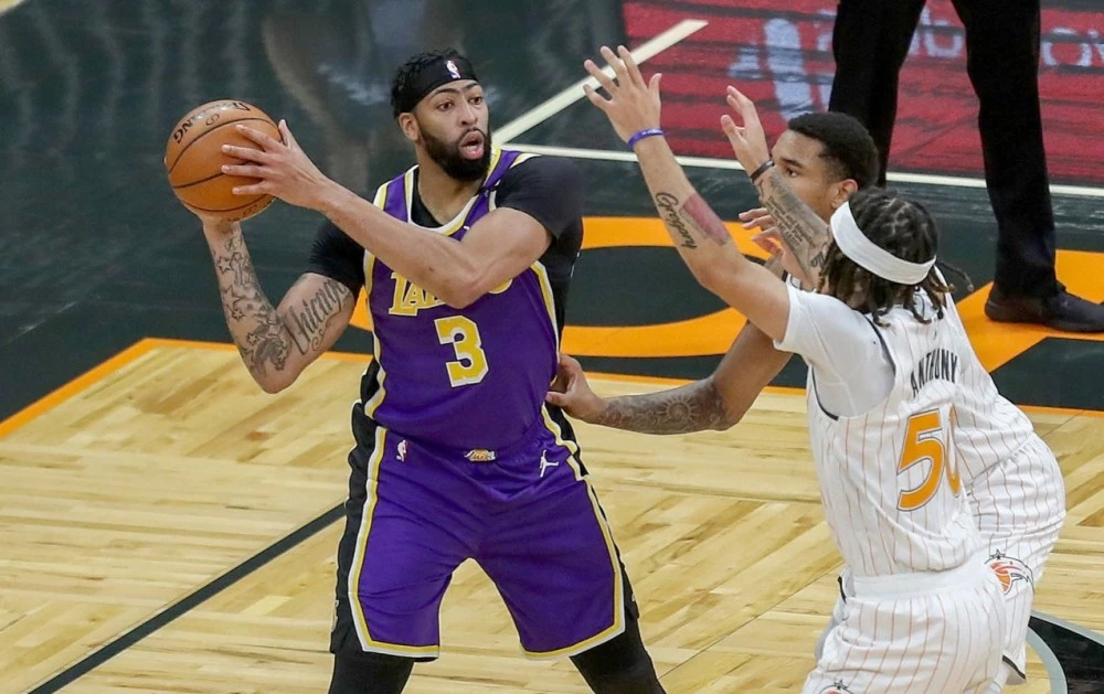 时尚nba|湖人赢球,浓眉哥亮眼登场,库兹马骚出新花样