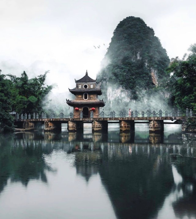 除此之外,广西也是旅游胜地,风景很好,下面这些图片冷门场景值得一去