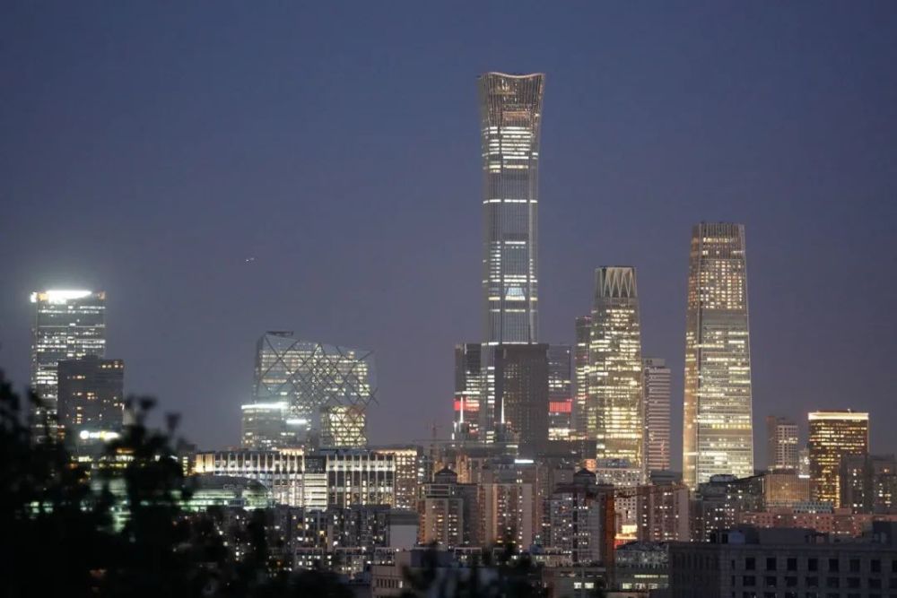 京城闹市寻幽99养眼中国尊多角度追寻倩影