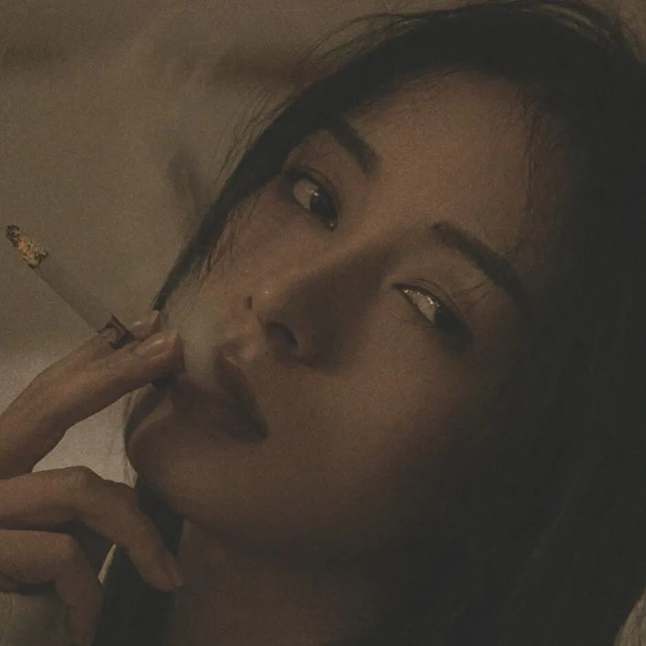 第638期|女生头像:0427复古港风朦胧女生头像