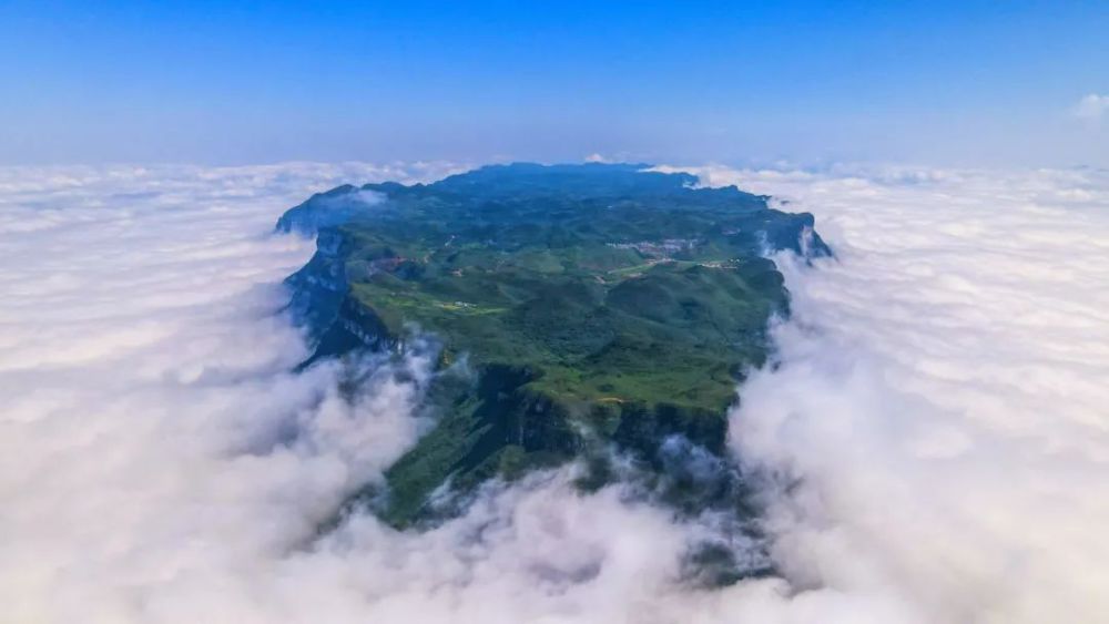 注意五一期间八面山景区限车流有公交接驳车辆