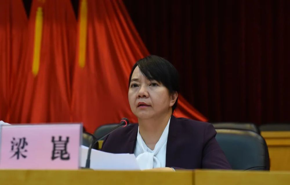 6,成为昆明市唯一实现四个季度正增长的县区;一