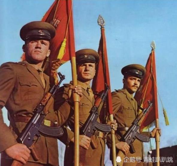 1991年老大哥苏联解体元帅自杀为何留下了5封遗书