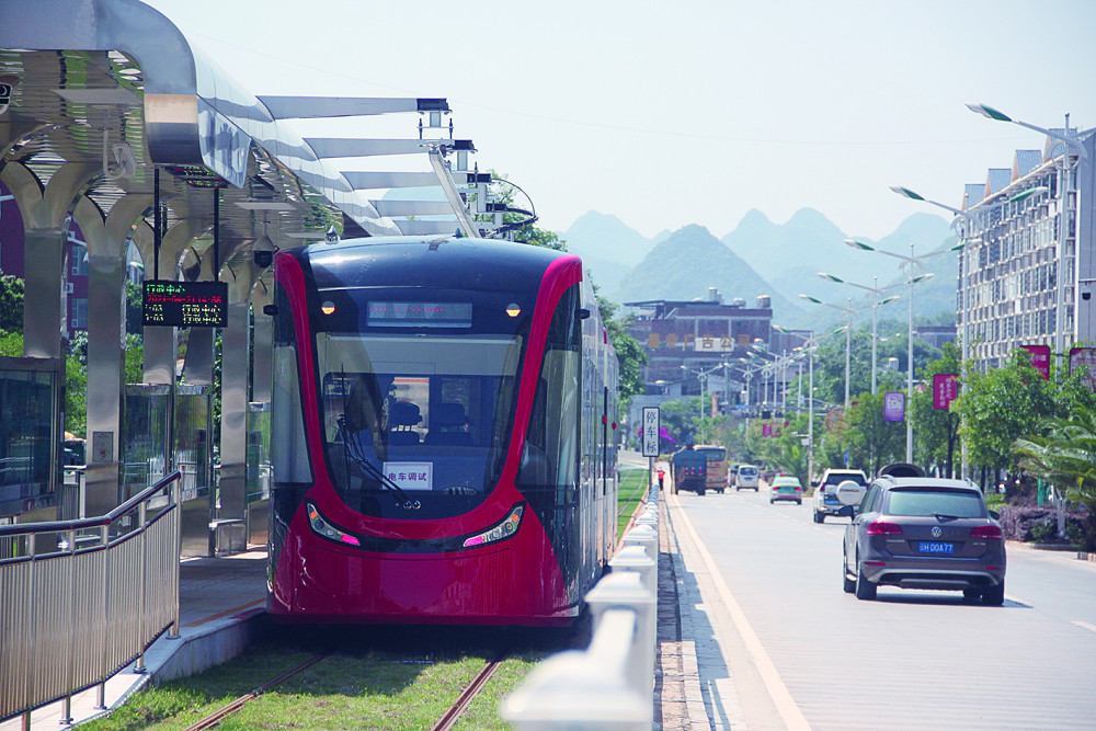 看丘北街头闪现新风景