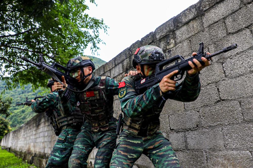 特战精兵这样炼成:广西河池武警特战队员训练掠影