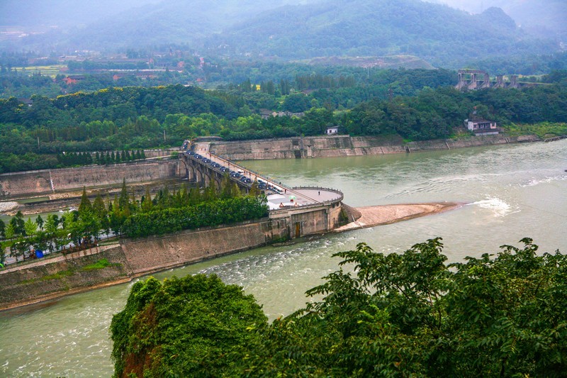 山美水美还有叹为观止的水利工程——都江堰