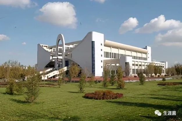 乌鲁木齐职业大学,新疆轻工职业技术学院,克拉玛依职业技术